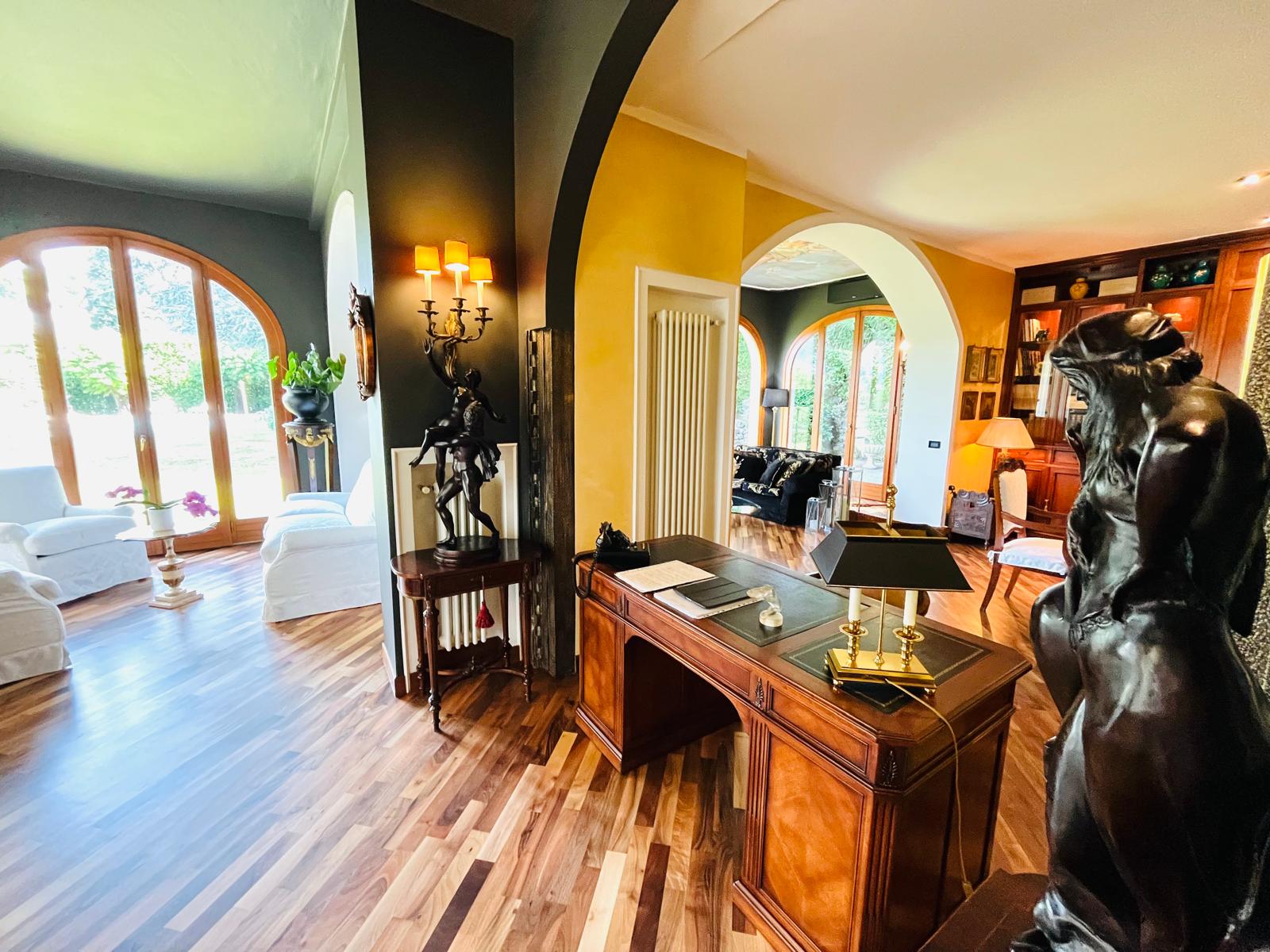gallery